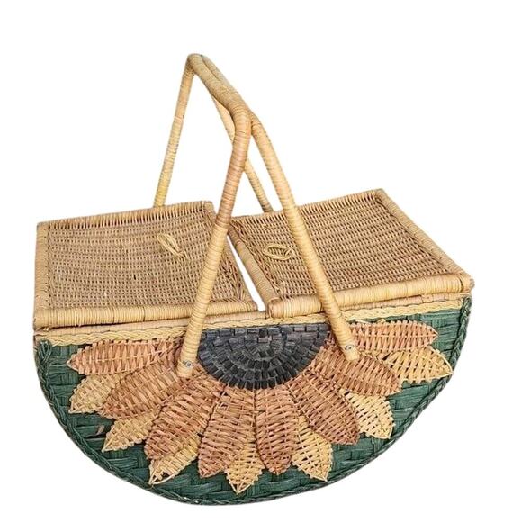 Wicker Half Round With‎ Sunflower and Handles 14.5'' - Picture 1 of 10